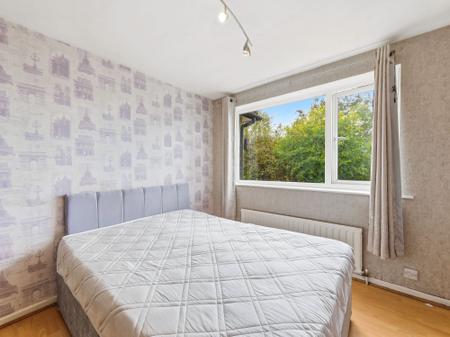 4 bedroom Semi-detached house for sale in Ringwood Crescent, Leeds, LS14