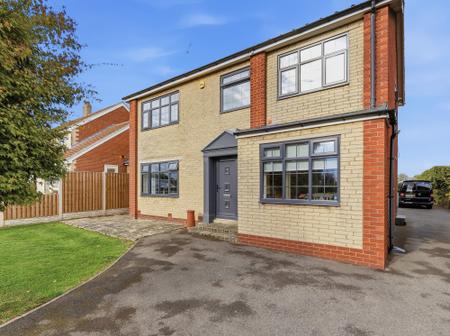 4 bedroom Detached house for sale in Maltby Road, Oldcotes, S81