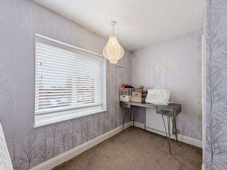 3 bedroom Semi-detached house for sale in Beckett Avenue, Carlton-In-Lindrick, S81