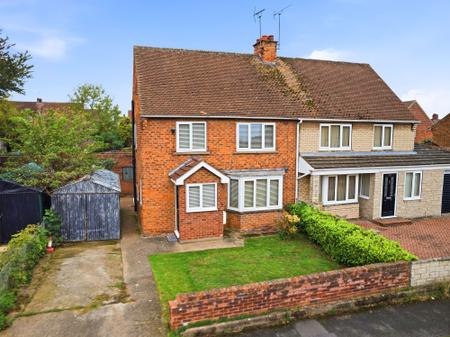 3 bedroom Semi-detached house for sale in Beckett Avenue, Carlton-In-Lindrick, S81