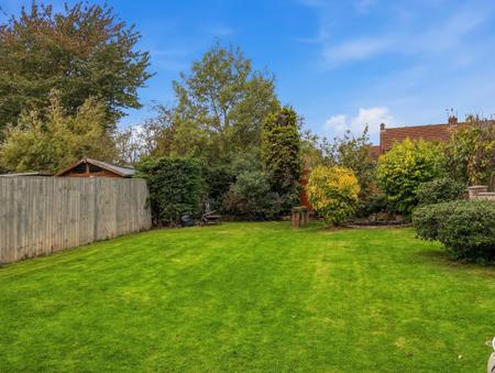 3 bedroom Semi-detached house for sale in Beckett Avenue, Carlton-In-Lindrick, S81