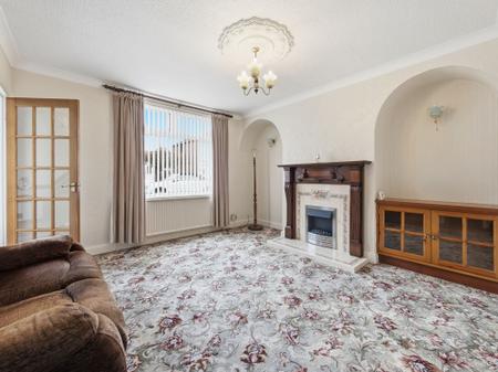 3 bedroom Semi-detached house for sale in Kilton Close, Worksop, S81