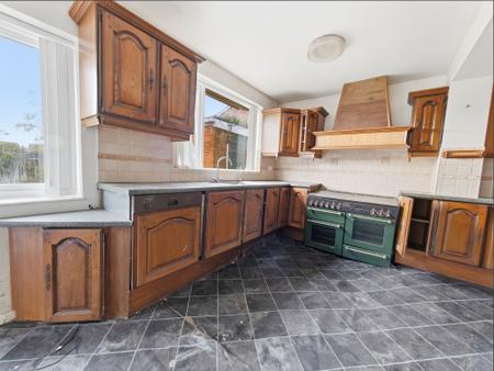 3 bedroom Detached house for sale in Windsor Road, Carlton-In-Lindrick, S81