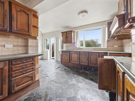 3 bedroom Detached house for sale in Windsor Road, Carlton-In-Lindrick, S81