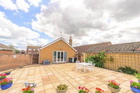 3 bedroom Detached bungalow for sale in Croft Lane, Croft, PE24