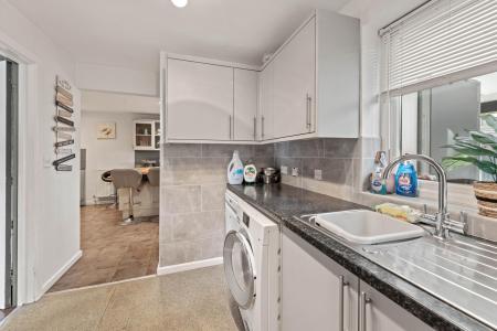 5 bedroom Detached house for sale in High Street, Ingoldmells, PE25