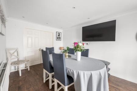 5 bedroom Detached house for sale in High Street, Ingoldmells, PE25