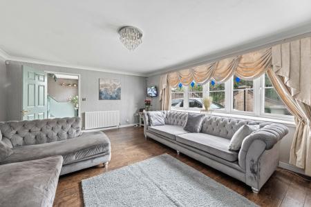 5 bedroom Detached house for sale in High Street, Ingoldmells, PE25