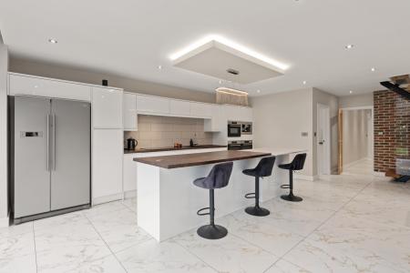 4 bedroom Detached house for sale in Hoylake Drive, Skegness, PE25