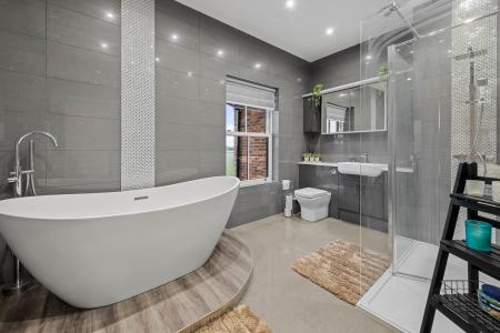 5 bedroom Detached house for sale in Youngers Lane, Burgh Le Marsh, PE24