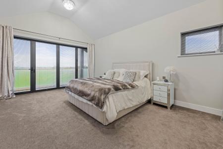 5 bedroom Detached house for sale in Youngers Lane, Burgh Le Marsh, PE24