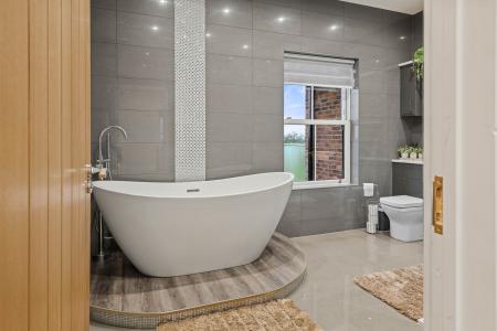 5 bedroom Detached house for sale in Youngers Lane, Burgh Le Marsh, PE24