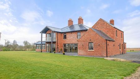 5 bedroom Detached house for sale in Youngers Lane, Burgh Le Marsh, PE24