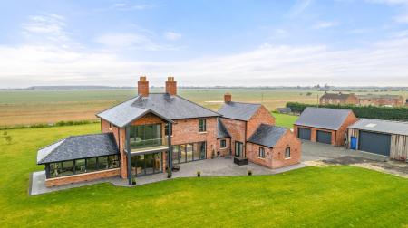 5 bedroom Detached house for sale in Youngers Lane, Burgh Le Marsh, PE24