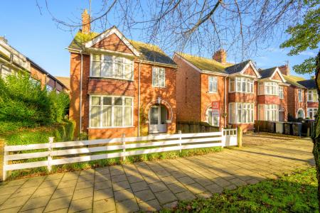 3 bedroom Detached house for sale in Ida Road, Skegness, PE25