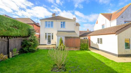 4 bedroom Detached house for sale in Marine Avenue, Skegness, PE25