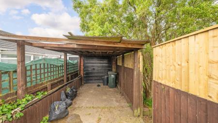 4 bedroom Detached bungalow for sale in Seacroft Road, Mablethorpe, LN12
