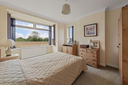 6 bedroom Detached house for sale in Low Road, Friskney, PE22