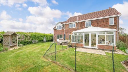6 bedroom Detached house for sale in Low Road, Friskney, PE22