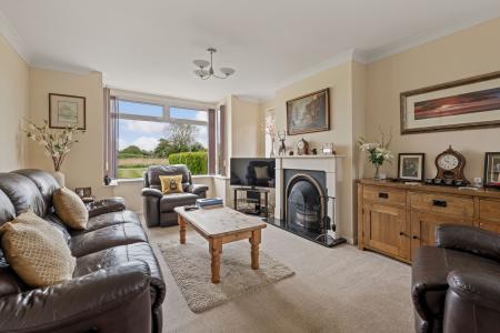 6 bedroom Detached house for sale in Low Road, Friskney, PE22