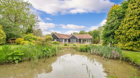 4 bedroom Detached bungalow for sale in Summer Gates Lane, Bratoft, Skegness, PE24
