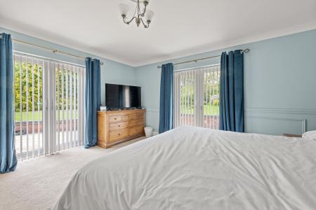 4 bedroom Detached bungalow for sale in Summer Gates Lane, Bratoft, Skegness, PE24