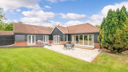 4 bedroom Detached bungalow for sale in Summer Gates Lane, Bratoft, Skegness, PE24