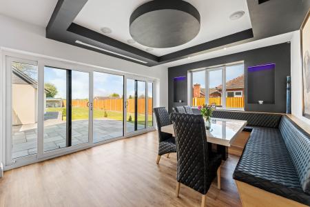 4 bedroom Detached bungalow for sale in Spilsby Road, Wainfleet, PE24