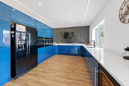 4 bedroom Detached bungalow for sale in Spilsby Road, Wainfleet, PE24