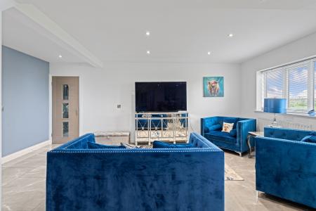 7 bedroom Detached house for sale in Field Lane, Friskney, PE22