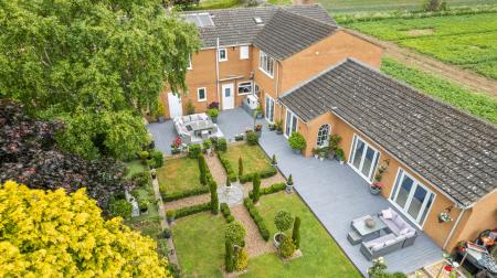 7 bedroom Detached house for sale in Field Lane, Friskney, PE22