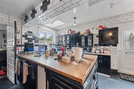 1 bedroom Detached bungalow for sale in South End, Hogsthorpe, PE24