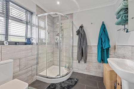 4 bedroom Detached house for sale in Station Road, Burgh Le Marsh, PE24