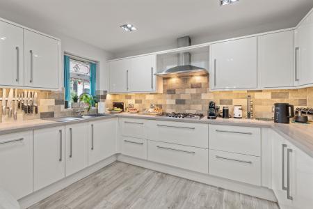 4 bedroom Detached house for sale in Station Road, Burgh Le Marsh, PE24