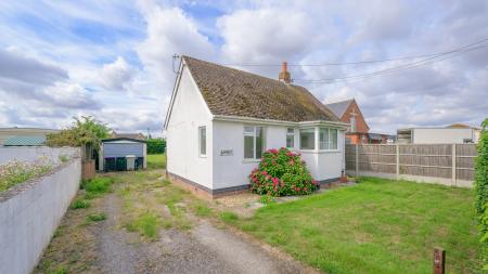 2 bedroom Bungalow for sale in Sea Lane, Ingoldmells, PE25