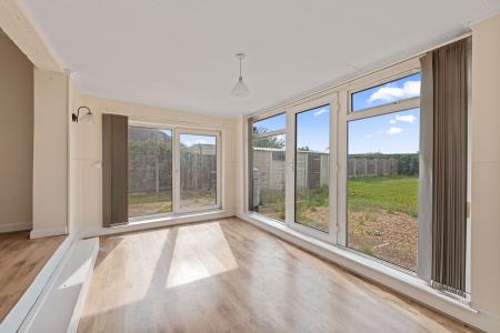 2 bedroom Bungalow for sale in Sea Lane, Ingoldmells, PE25