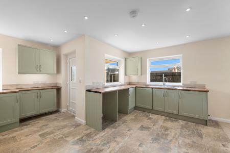 3 bedroom Detached bungalow for sale in 1 Washdyke Lane, Mumby, LN13