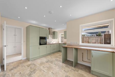 3 bedroom Detached bungalow for sale in 1 Washdyke Lane, Mumby, LN13