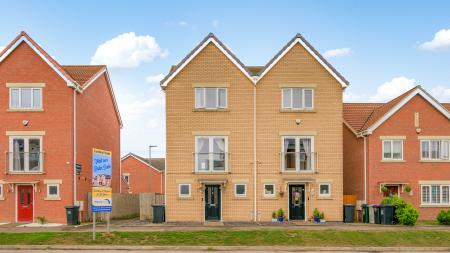 3 bedroom Semi-detached house for sale in Churchill Avenue, Skegness, PE25