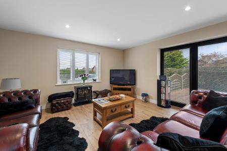 3 bedroom Detached bungalow for sale in Church Road, Friskney, PE22