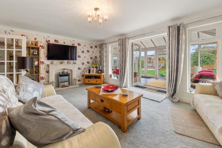 4 bedroom Detached bungalow for sale in Hawthorn Way, Ingoldmells, PE25