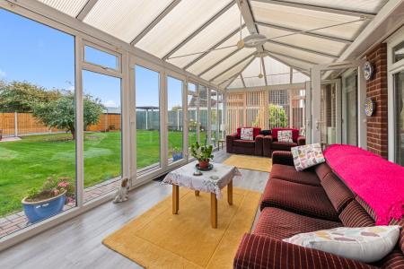 4 bedroom Detached bungalow for sale in Hawthorn Way, Ingoldmells, PE25