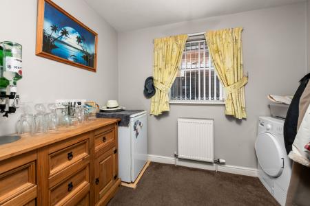 4 bedroom Detached house for sale in Flamborough Close, Skegness, PE25