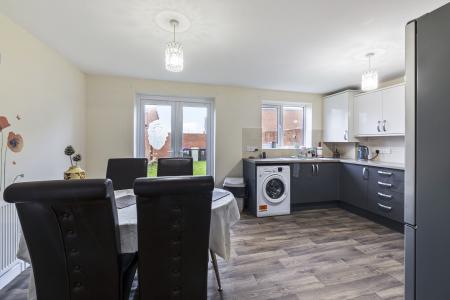 3 bedroom End of terrace house for sale in Churchill Avenue, Skegness, PE25