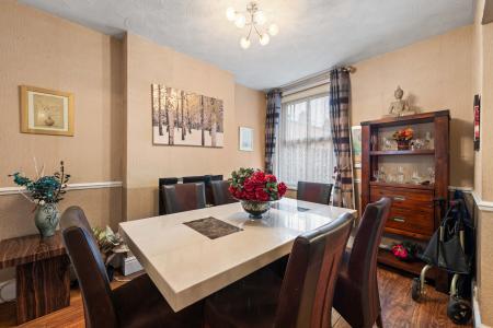 5 bedroom End of terrace house for sale in Wainfleet Road, Skegness, PE25