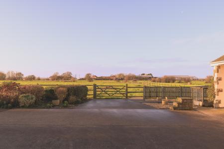 4 bedroom Detached house for sale in Ingoldmells Road, Addlethorpe, PE24