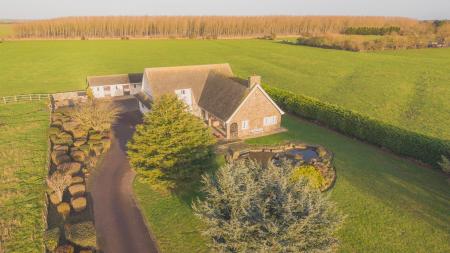 4 bedroom Detached house for sale in Ingoldmells Road, Addlethorpe, PE24