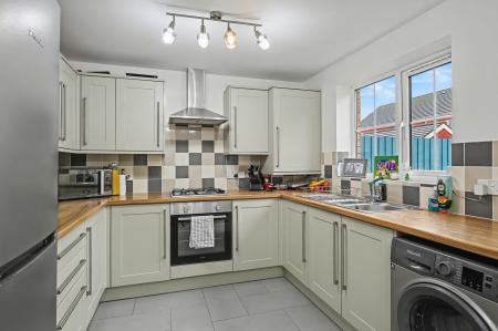 3 bedroom End of terrace house for sale in Belton Park Road, Skegness, PE25