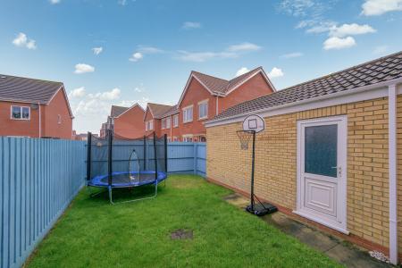 3 bedroom End of terrace house for sale in Belton Park Road, Skegness, PE25