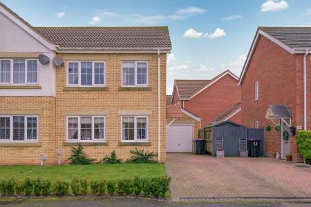 3 bedroom End of terrace house for sale in Belton Park Road, Skegness, PE25